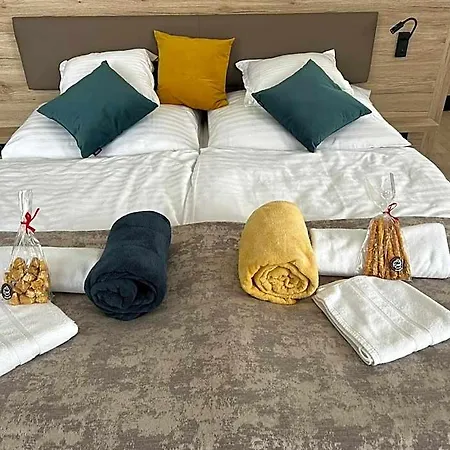 Hotel de apartamente D&d Wellness Apatmanok - Dani Wellness
